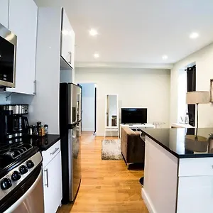  Apartment Lower East Side Loft: Soho-adjacent Renovated Haven United States
